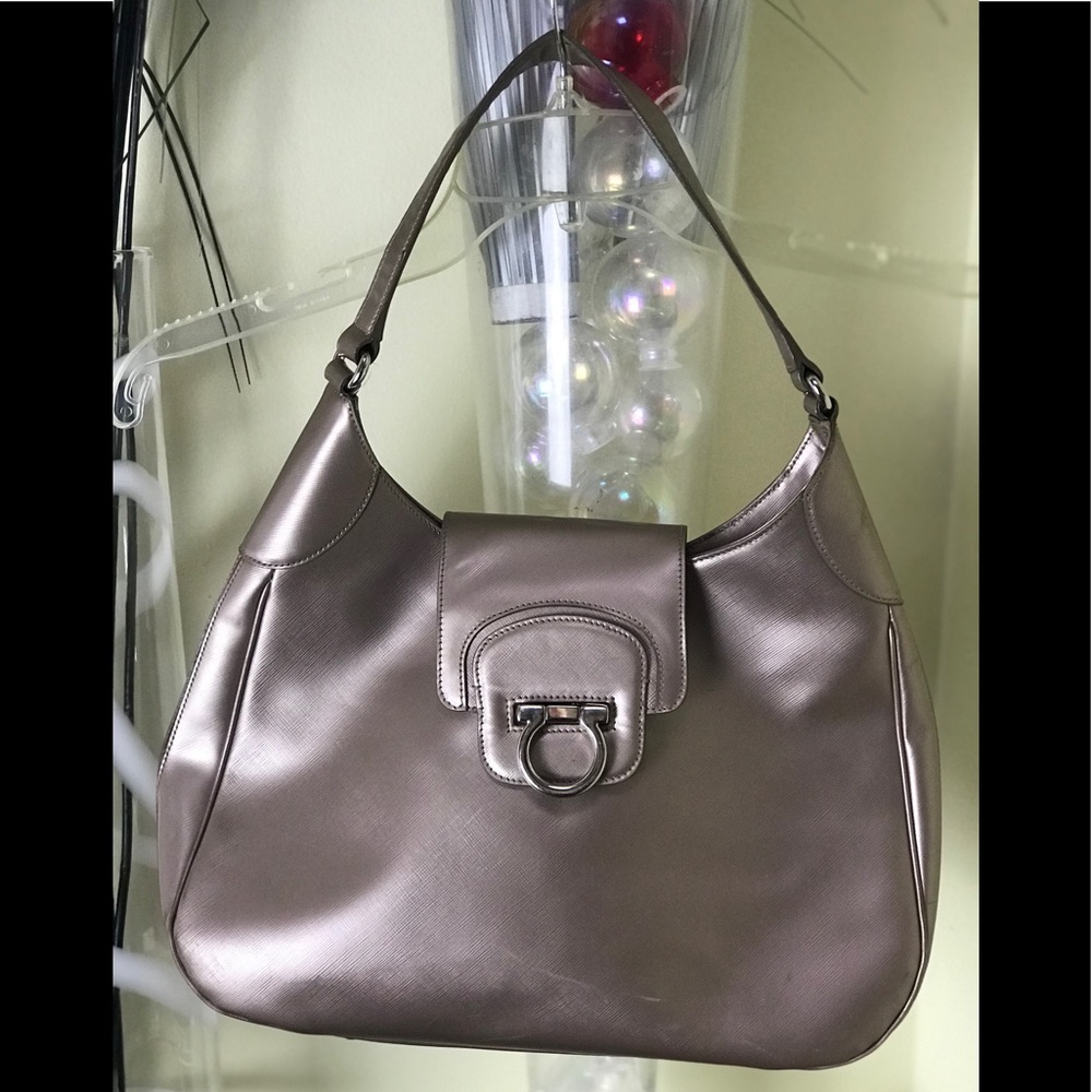 FERRAGAMO Gancini Athena Leather Shoulder Hobo Bag Minimalist Nuetral Metallic